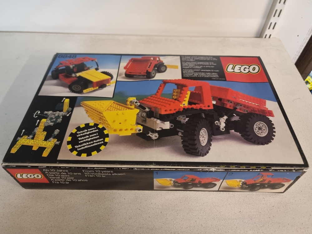 Sett 8848 fra Lego Technic serien.
Pent sett. Noe støv.
Komplett med manual og eske.