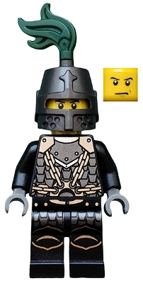 Kingdoms - Dragon Knight Scale Mail with Chains, Helmet Closed, Scowl
Komplett i god stand.