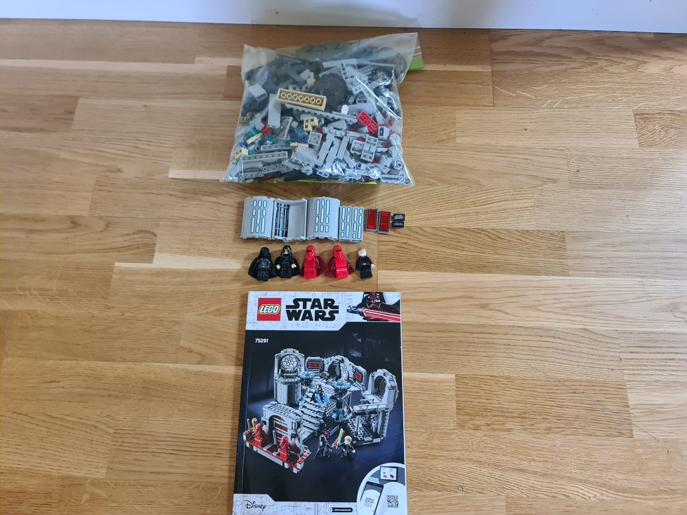 Sett 75291 fra Lego Star Wars : Episode 4/5/6 serien.
Som nytt.
Komplett med alle klistremerker og manual.