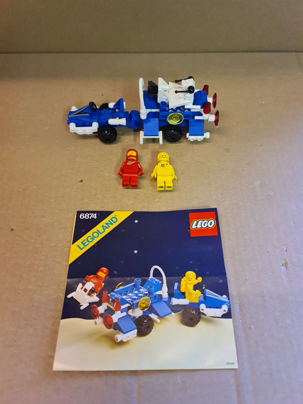 Sett 6874 fra Lego Classic Space serien.
Nydelig sett. Ingen misfarging.
Komplett med manual.