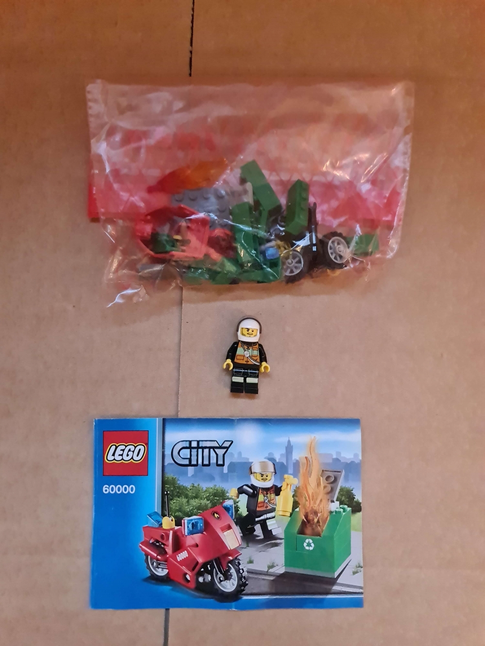 Sett 60000 fra Lego City serien.
Flott sett. Komplett med manual.