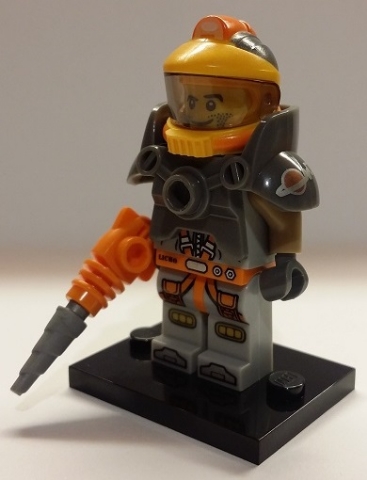 Space Miner, Series 12 (Complete Set with Stand and Accessories)
Komplett i god stand.