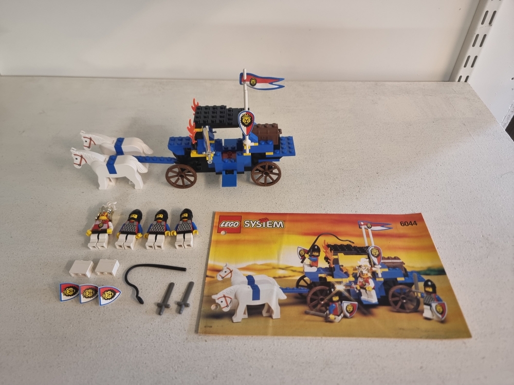 Sett 6044 fra Lego Castle : Royal Knights serien.
Meget pent. Bortimot mint tilstand.
Komplett med manual.