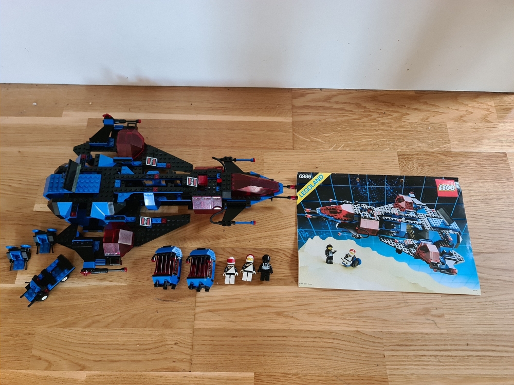 Sett 6986 fra Lego Space : Space Police I serien.
Komplett med manual.
