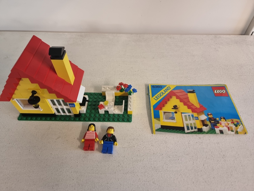 Sett 6360 fra Lego Classic Town serien.
Flott sett.
Komplett med manual.