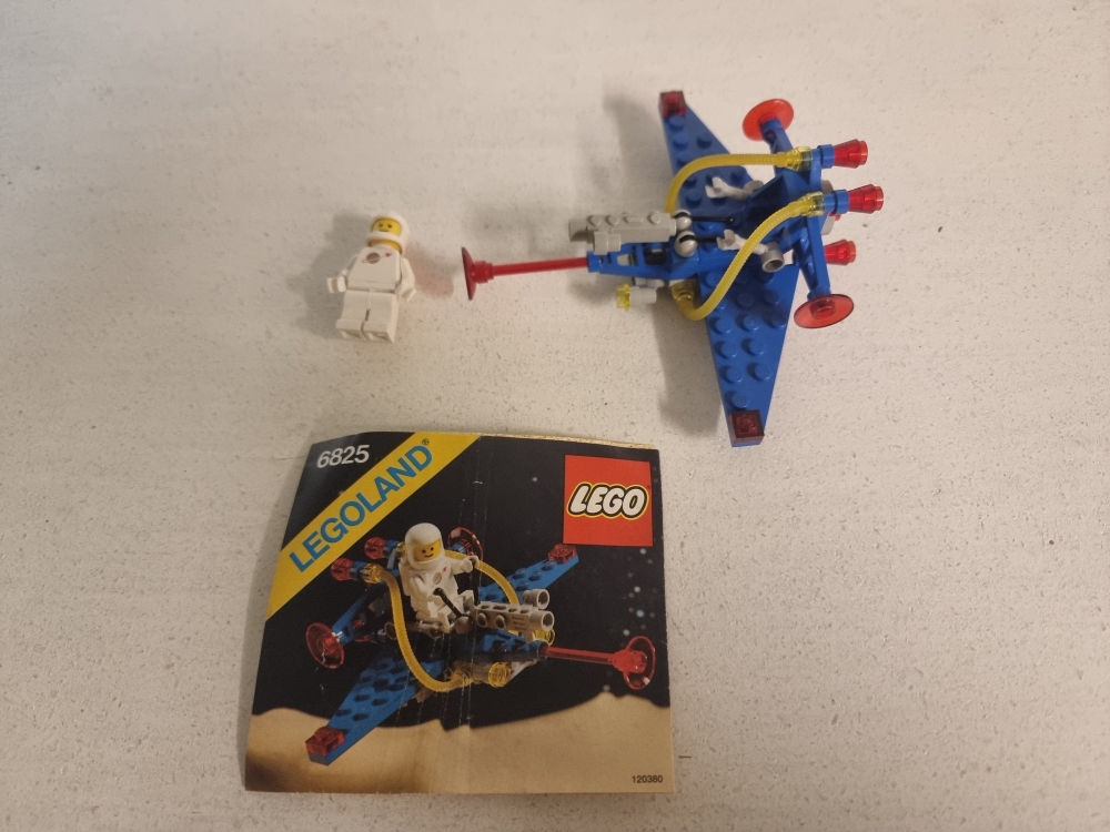 Sett 6825 fra Lego Classic Space serien.
Flott sett.
Komplett med manual.
