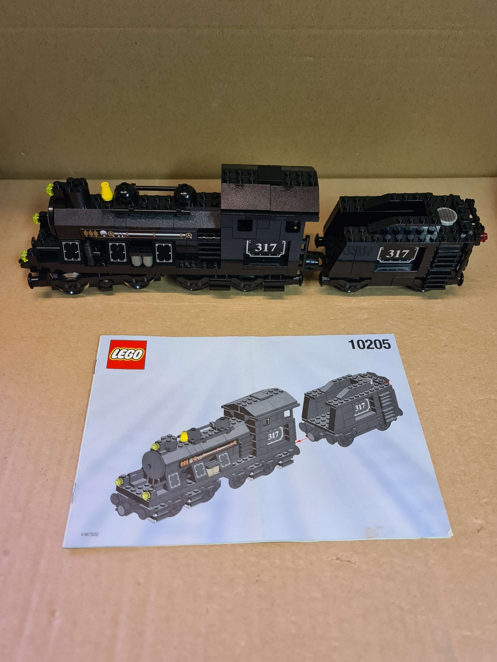 Sett 10205 fra Lego Train : 9V : My Own Train serien.
Nydelig sett. Gjort om til motorisert med motorsett 10153.
Med manual.