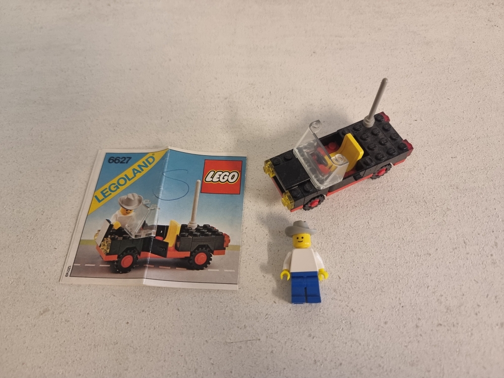 Sett 6627 fra Lego Classic Town serien.
Pent sett. 
Kkomplett med manual. 