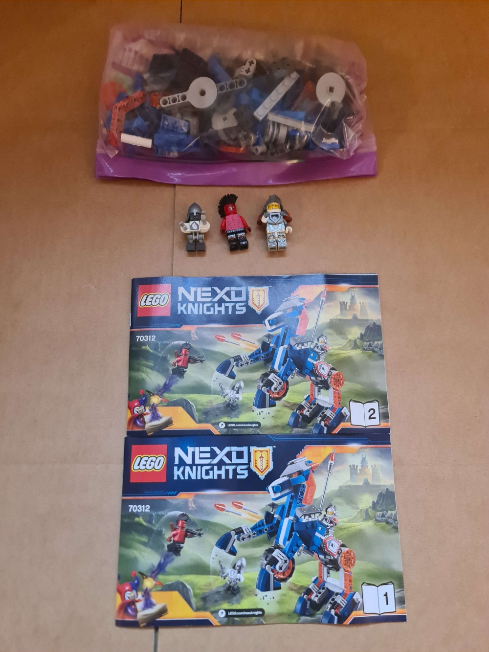Sett 70312 fra Lego Nexo Knights serien.

Meget pent. Komplett med manual. 