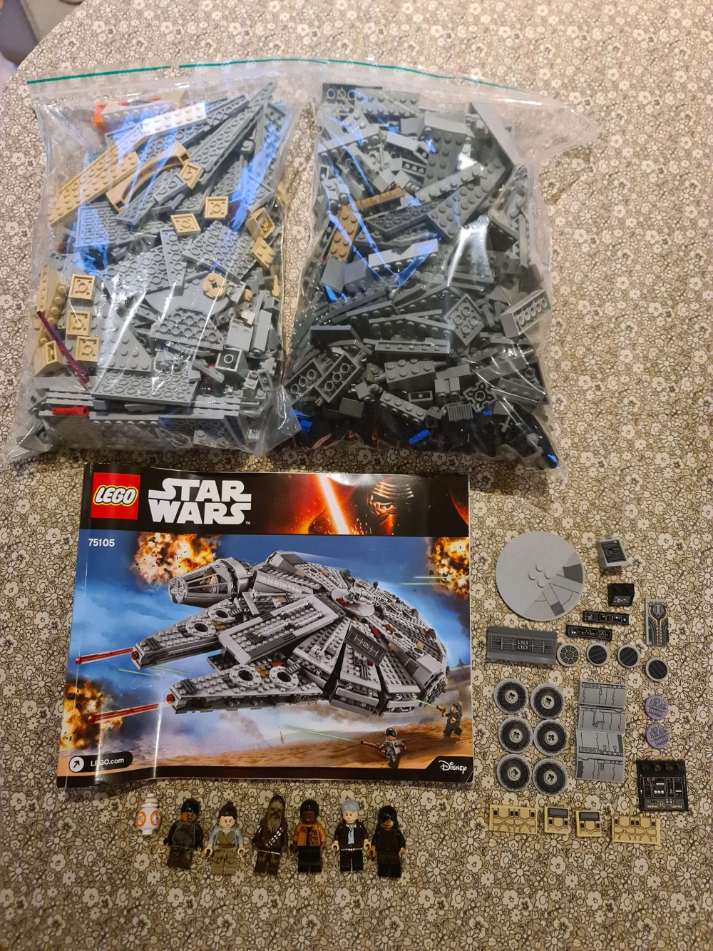 Sett 75105 fra Lego Star Wars : Episode 7 serien.
Som nytt.
Komplett med manual.