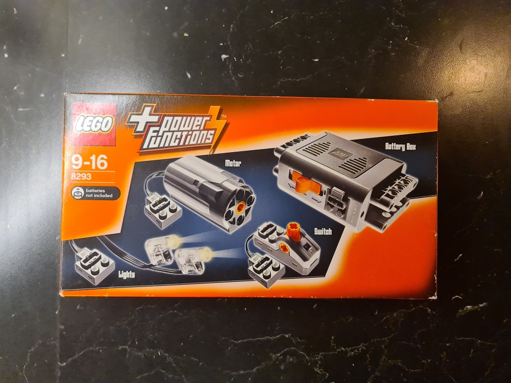 Sett 8293 fra Lego Technic serien.
Nytt og forseglet.