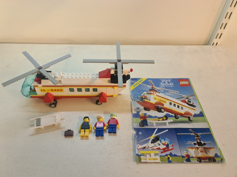 Sett 6482 fra Lego Classic Town : Sound & Light serien.
Meget pent sett.
Komplett med manual.