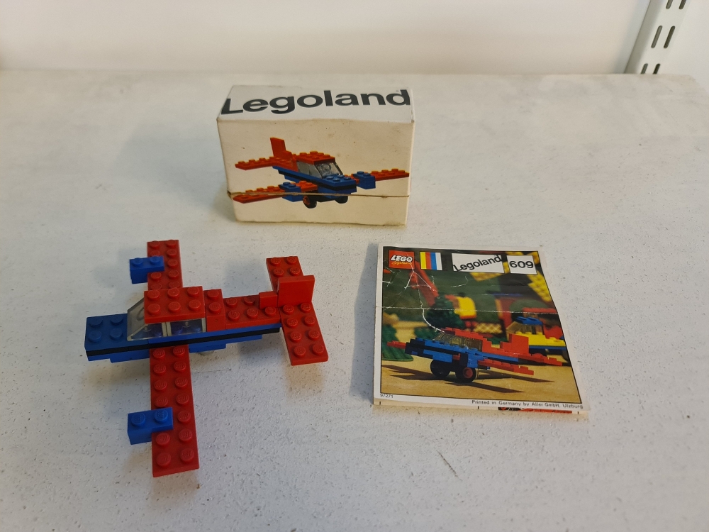 Sett 609 fra Lego Legoland serien.
Pent sett.
Komplett med manual og eske.