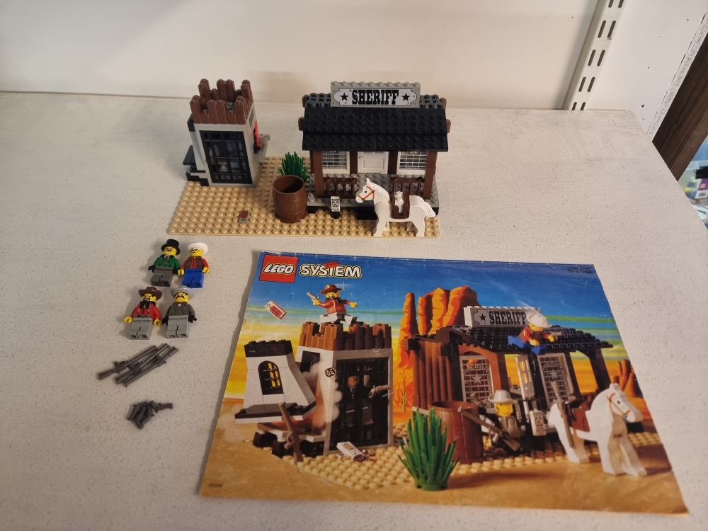 Sett 6755 fra Lego Western : Cowboys serien.
Meget pent.
Komplett med manual.