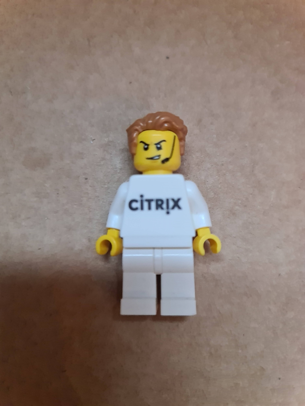 Kul promotinal Citrix minifigure. 
Sjelden figur. Gitt til Citrix ansatte ved Citrix Synergy 2016 i Las Vegas.
Perfekt stand.