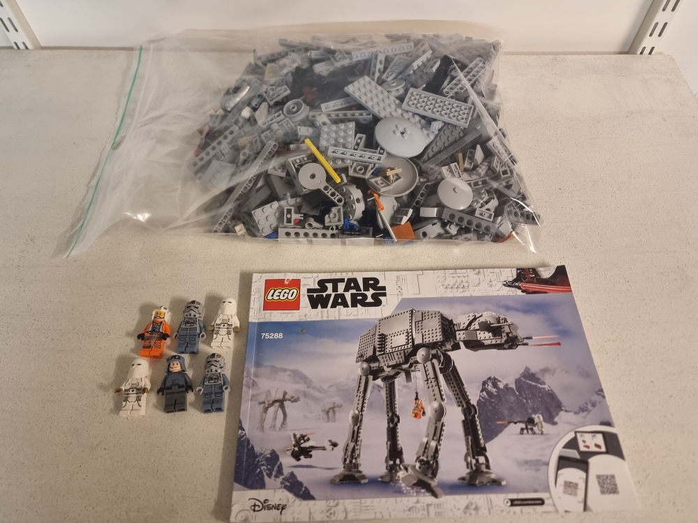 Sett 75288 fra Lego Star Wars : Episode 4/5/6 serien.
Som nytt.
Komplett med manual.