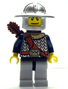 Fantasy Era - Crown Knight Scale Mail with Chest Strap, Helmet with Broad Brim, Dual Sided Head, Light Bluish Gray Legs, Quiver
Komplett i god stand.