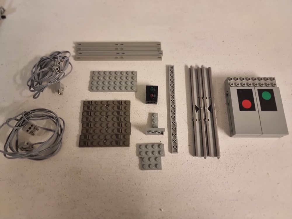 Sett 7860 fra Lego Train : 12v serien.
Pent sett. Komplett uten manual.
Testet og fungerer.