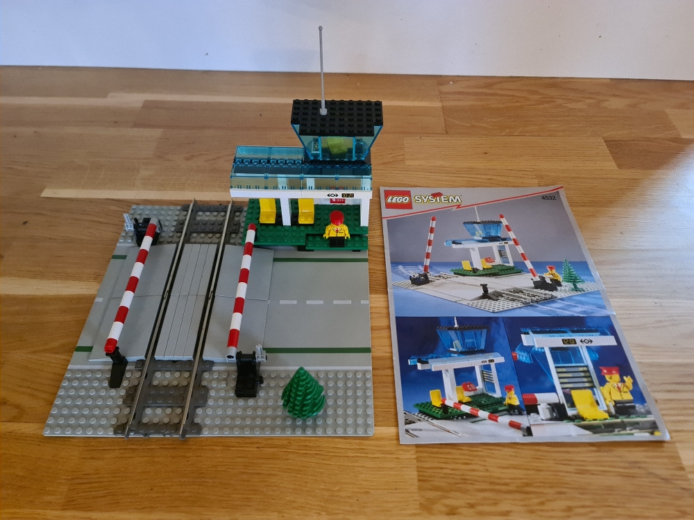 Sett 4532 fra Lego Train : 9V serien.
Meget fint sett.
Komplett med manual.