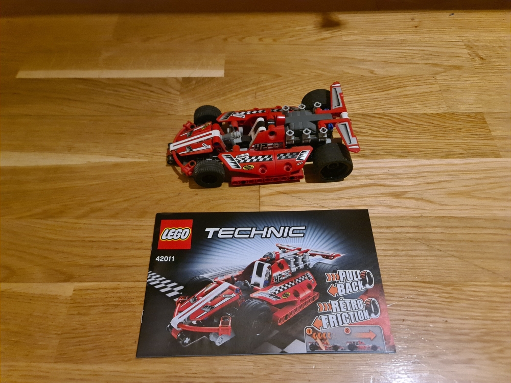 Sett 42011 fra Lego Technic serien.
Meget pent.
Komplett med manual.