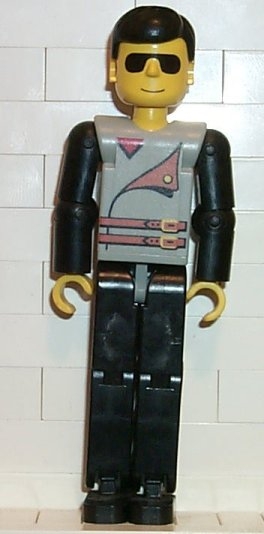 Technic Figure Black Legs, Light Gray Top with 2 Brown Belts, Black Arms (4105224)
Komplett i god stand