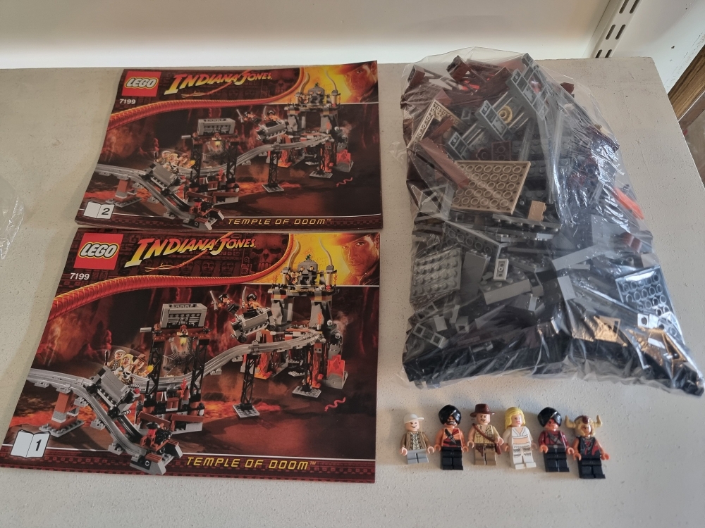 Sett 7199 fra Lego Indiana Jones : Temple of Doom serien.
Som nytt.
Komplett med manualer.
