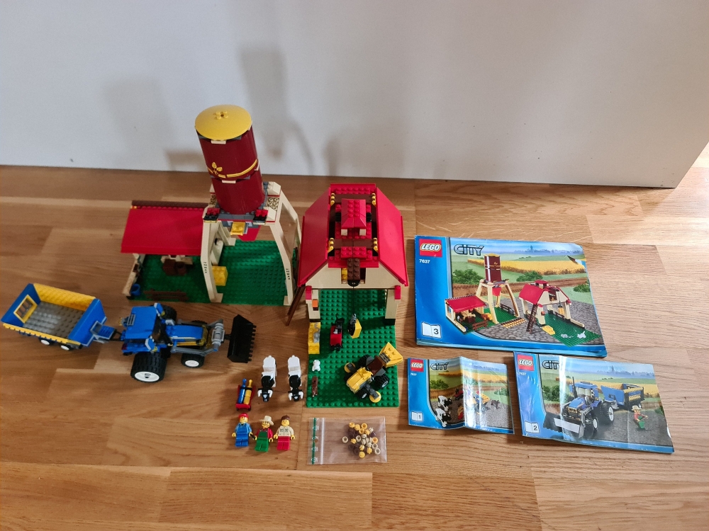 Sett 7637 fra Lego City serien.
Meget pent.
Komplett med manualer. 