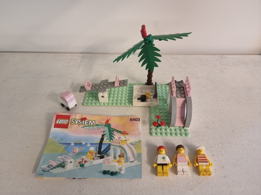 Sett 6403 fra Lego Paradisa serien
Fint sett. 
Komplett med manual.



