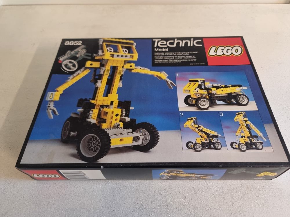 Sett 8852 fra Lego Technic serien.
Meget pent. Som nytt.
Komplett med manual og eske.