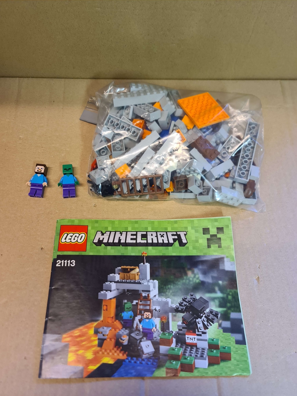 Sett 21113 fra Lego Minecraft serien. 
Meget pent. Komplett med manual.