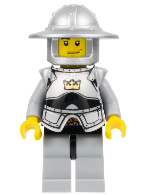 Fantasy Era - Crown Knight Scale Mail with Crown, Breastplate, Helmet with Broad Brim, Smirk and Stubble Beard
Komplett i god stand.