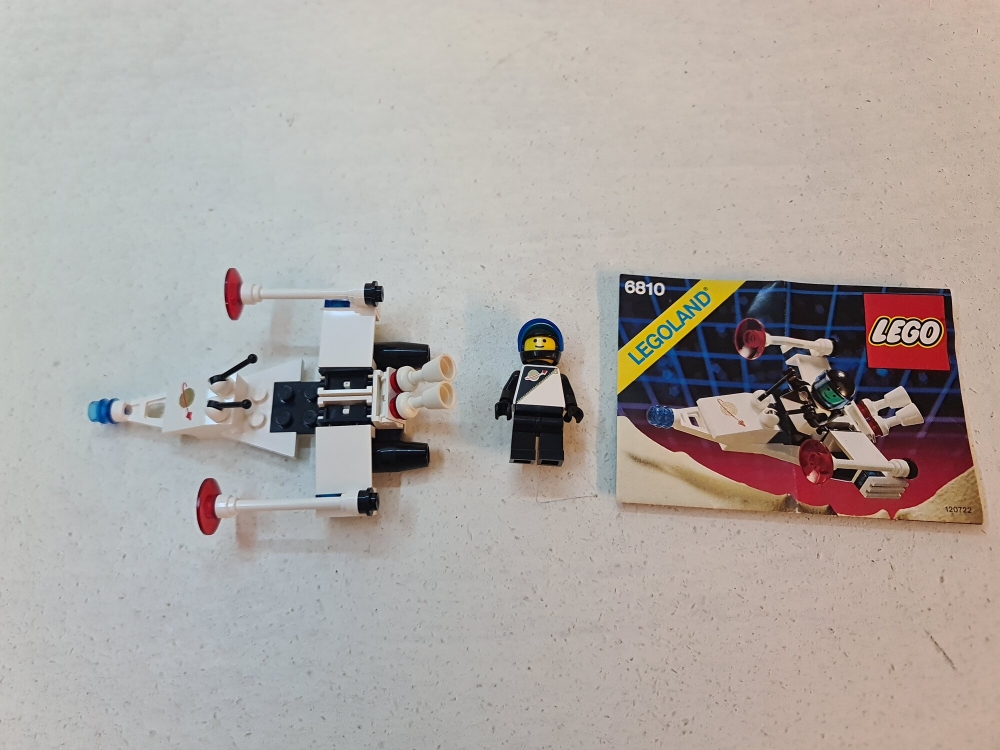 Sett 6810 fra Lego Space : Futuron serien.
Meget pent. Ingen misfarging.
Komplett med manual.