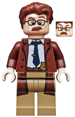 Commissioner Gordon - Reddish Brown Hair and Coat
Komplett i god stand.