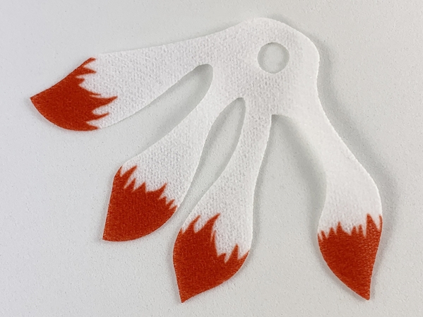 Minifigure Cape Cloth, 4 Long Fox Tails with Red Brushes Pattern
I god stand.