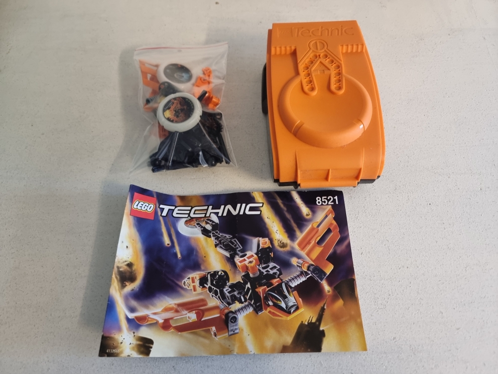Sett 8521 fra Lego Technic : Slizer serien
Meget pent
Komplett med manual og boks.