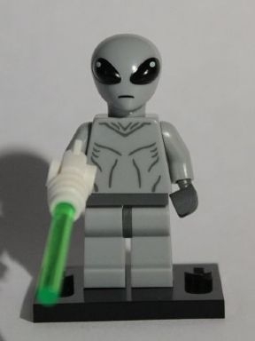 Classic Alien, Series 6 (Complete Set with Stand and Accessories)
Komplett i god stand.