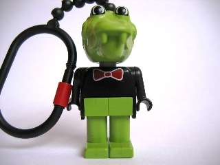 Crocodile 2 Key Chain - Plastic Chain, Red LEGO Logo on Back
I meget god stand.