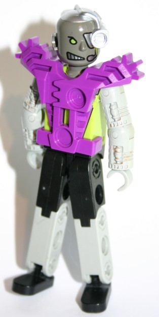 Technic Figure Cyber Person, Black Legs, Purple Armor, Mechanical Arms, Dark Gray Head, Cyborg Eyepiece
Komplett i god stand.