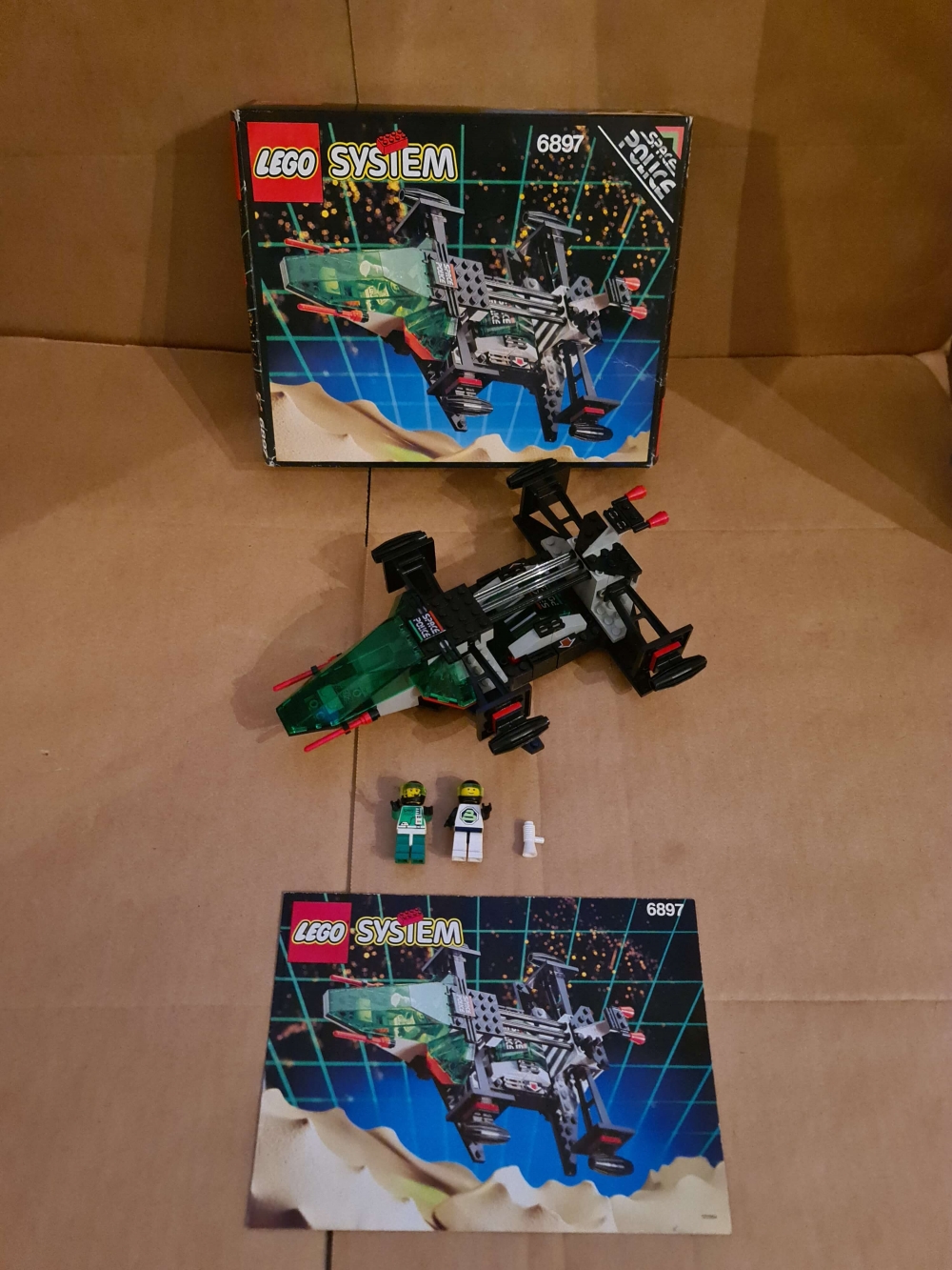 Sett 6897 fra Lego Space : Space Police II serien.
Veldig fint sett.
Komplett med manual og eske.