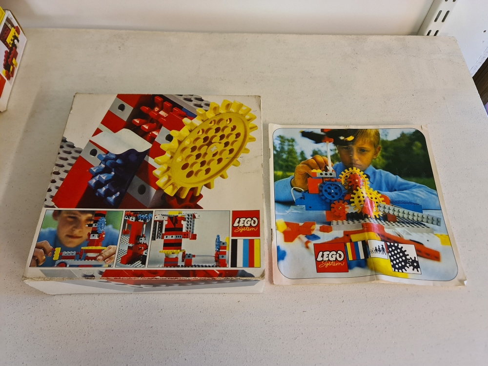 Sett 801 fra Lego Universal Building Set serien.
Pent sett.
Komplett med manual og eske.