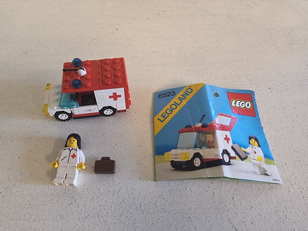 Sett 6523 fra Lego Classic Town serien.
Pent sett.
Komplett med manual.