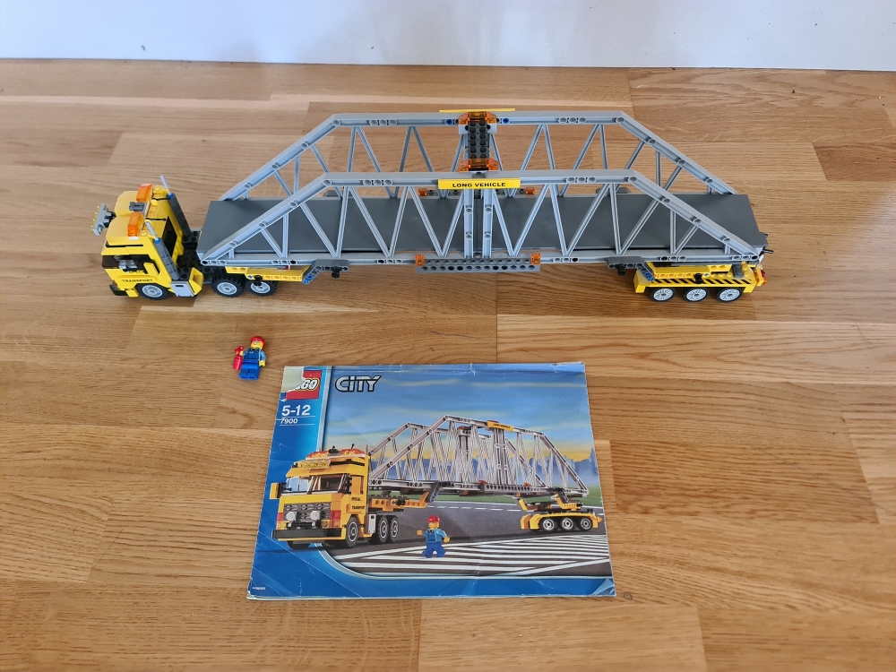 Sett 7900 fra Lego City serien.
Flott sett.
Komplett med manual. (Litt sliten manual.)