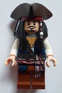 Captain Jack Sparrow with Tricorne and Blue Vest
Komplett i god stand.