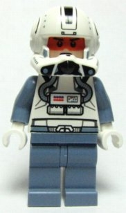 Clone Trooper Pilot (Phase 2) - Sand Blue Arms and Legs, Frown
Komplett. Litt slitt hode.