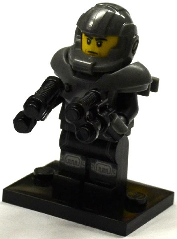 Galaxy Trooper, Series 13 (Complete Set with Stand and Accessories)
Komplett i god stand.