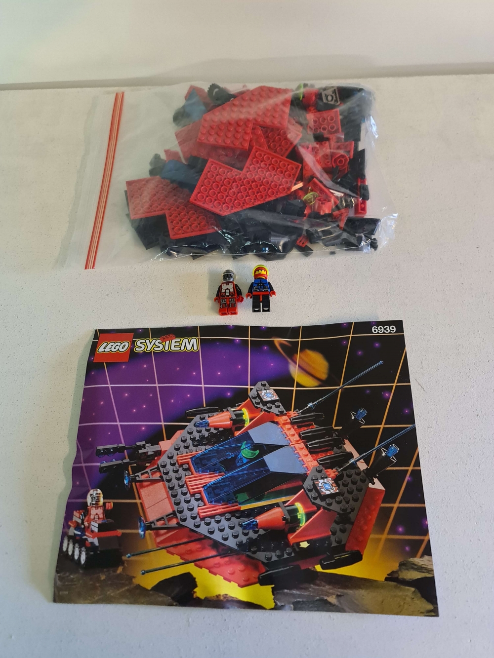 Sett 6939 fra Lego Space : Spyrius serien
Flott sett.
Komplett med manual.