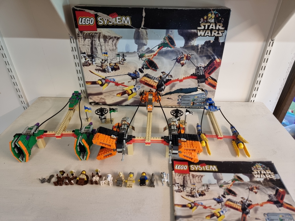 Sett 7171 fra Lego Star Wars : Episode 1 serien.
Flott sett. 
Komplett med manual og eske.