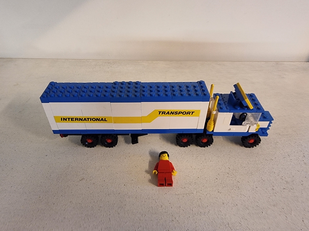Sett 6367 fra Lego Classic Town serien.
Meget pent sett.
Komplett uten manual.