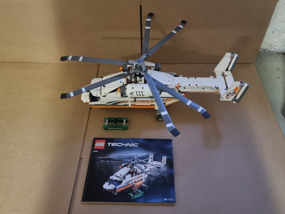 Sett 42052 fra Lego Technic serien.
Bygget sett.
Med manual.
