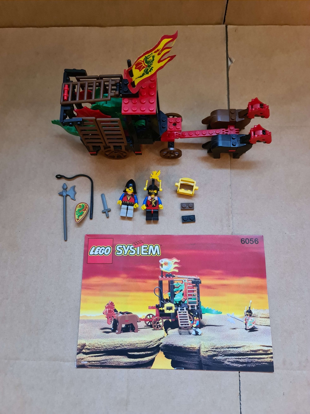 Sett 6056 fra Lego Castle : Dragon Knights serien.
Flott sett.
Komplett med manual.